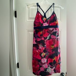 Athleta swim dress, gorgeous colors, perfect condition